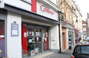 Vitrine Le Petit Casino